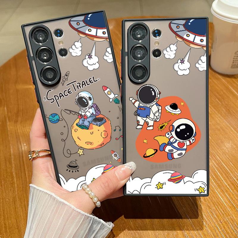 Матовый матовый чехол для телефона с астронавтом для Samsung S24 S23 S22 Ultra S21 S20 FE A54 A53 A52 A14 A34, противоударный акриловый чехол с мягким краем, создающий ощущение кожи
Матовый матовый чехол для телефона с астронавтом для Samsung S24 S23 S22 Ultra S21 S20 FE A54 A53 A52 A14 A34, противоударный акриловый чехол с мягким краем, создающий ощущение кожи
