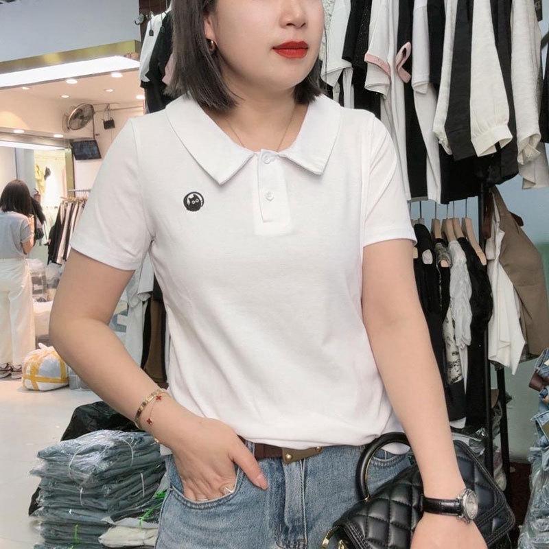 2024 Stylish Slimming Turn-Down Collar Polo T-Shirt for Middle-Aged & Elderly Moms - Solid Color, Short Sleeve, Small Logo Design L (80-100 jin)
2024 Stylish Slimming Turn-Down Collar Polo T-Shirt for Middle-Aged & Elderly Moms - Solid Color, Short Sleeve, Small Logo Design L (80-100 jin)