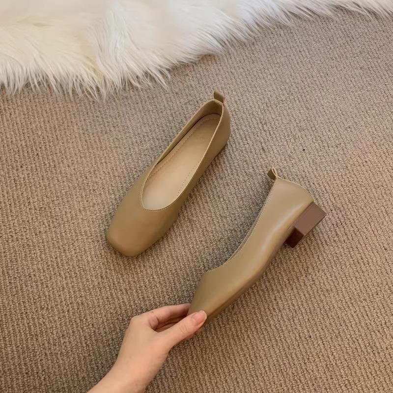 Super soft lambskin~ Small inner height increase of 6cm single shoes women s shallow mouth thick heel square head grandma shoes soft sole Doudou shoes 35 хакі
Super soft lambskin~ Small inner height increase of 6cm single shoes women s shallow mouth thick heel square head grandma shoes soft sole Doudou shoes 35 хакі