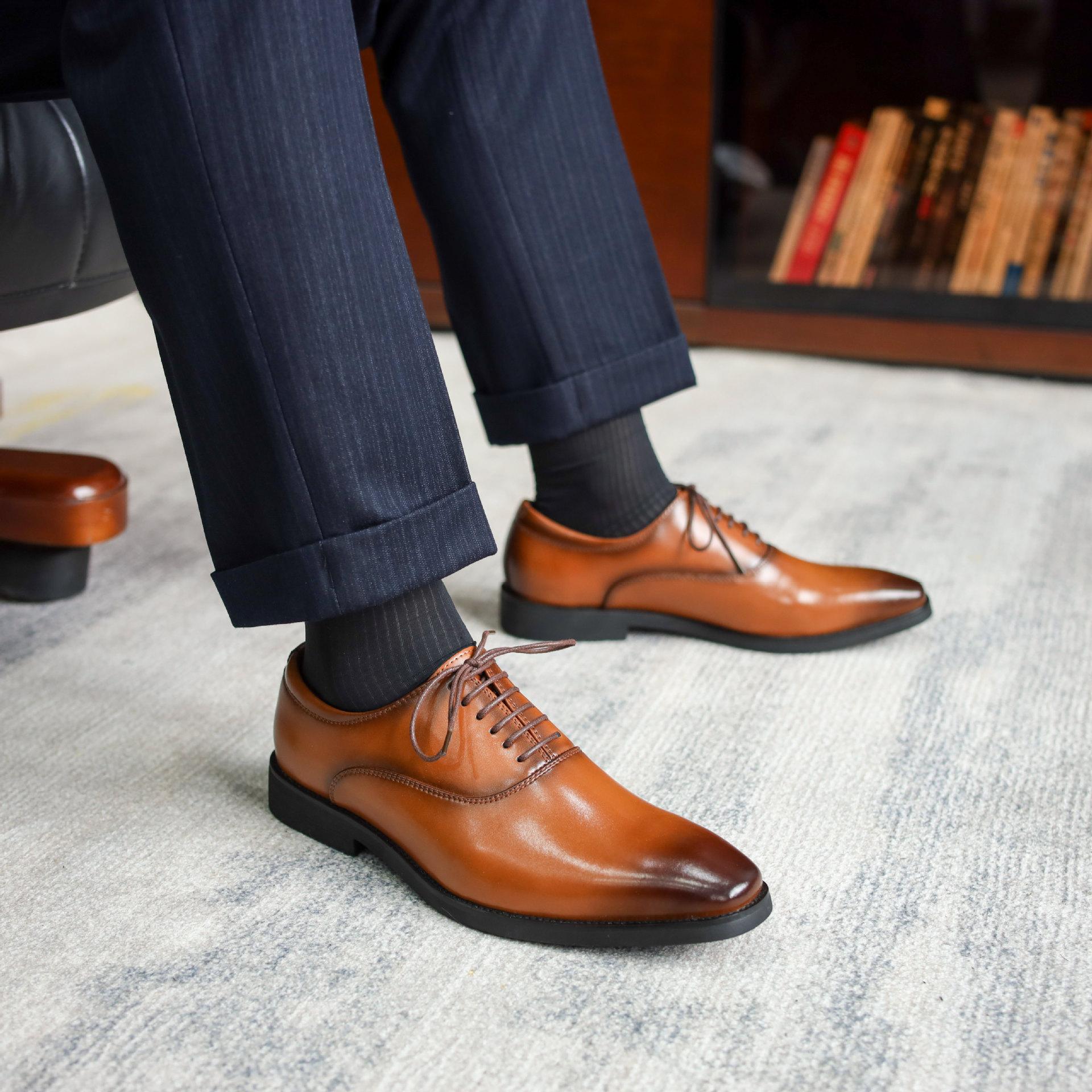 Spring new leather breathable men s shoes slim-fitting small square head men s leather shoes business dress lace-up Mengke single shoes 38 чёрный
Spring new leather breathable men s shoes slim-fitting small square head men s leather shoes business dress lace-up Mengke single shoes 38 чёрный