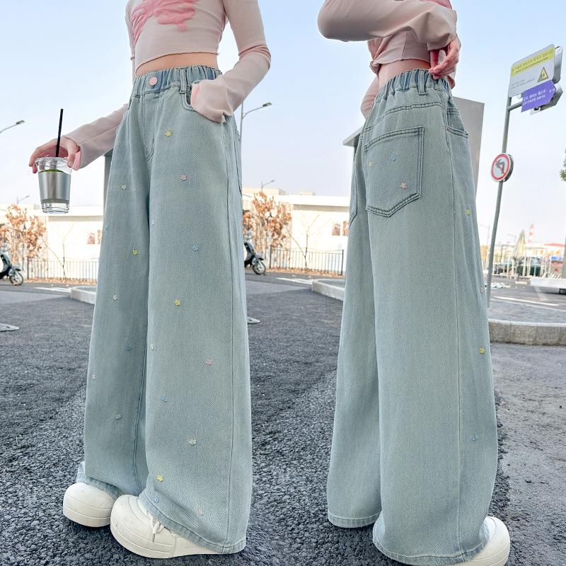 Джинсы с широкими штанинами с вышивкой для девочек, весна 2025 150 cm джинсовый синий
Джинсы с широкими штанинами с вышивкой для девочек, весна 2025 150 cm джинсовый синий