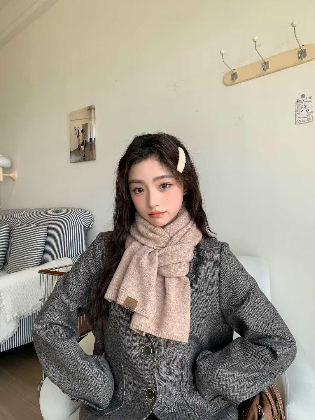 Жіночий шарф у корейському стилі з вовняної суміші 2025 - Однотонний, Теплий та захищений від холоду, Осінньо-зимовий шаль
Жіночий шарф у корейському стилі з вовняної суміші 2025 - Однотонний, Теплий та захищений від холоду, Осінньо-зимовий шаль