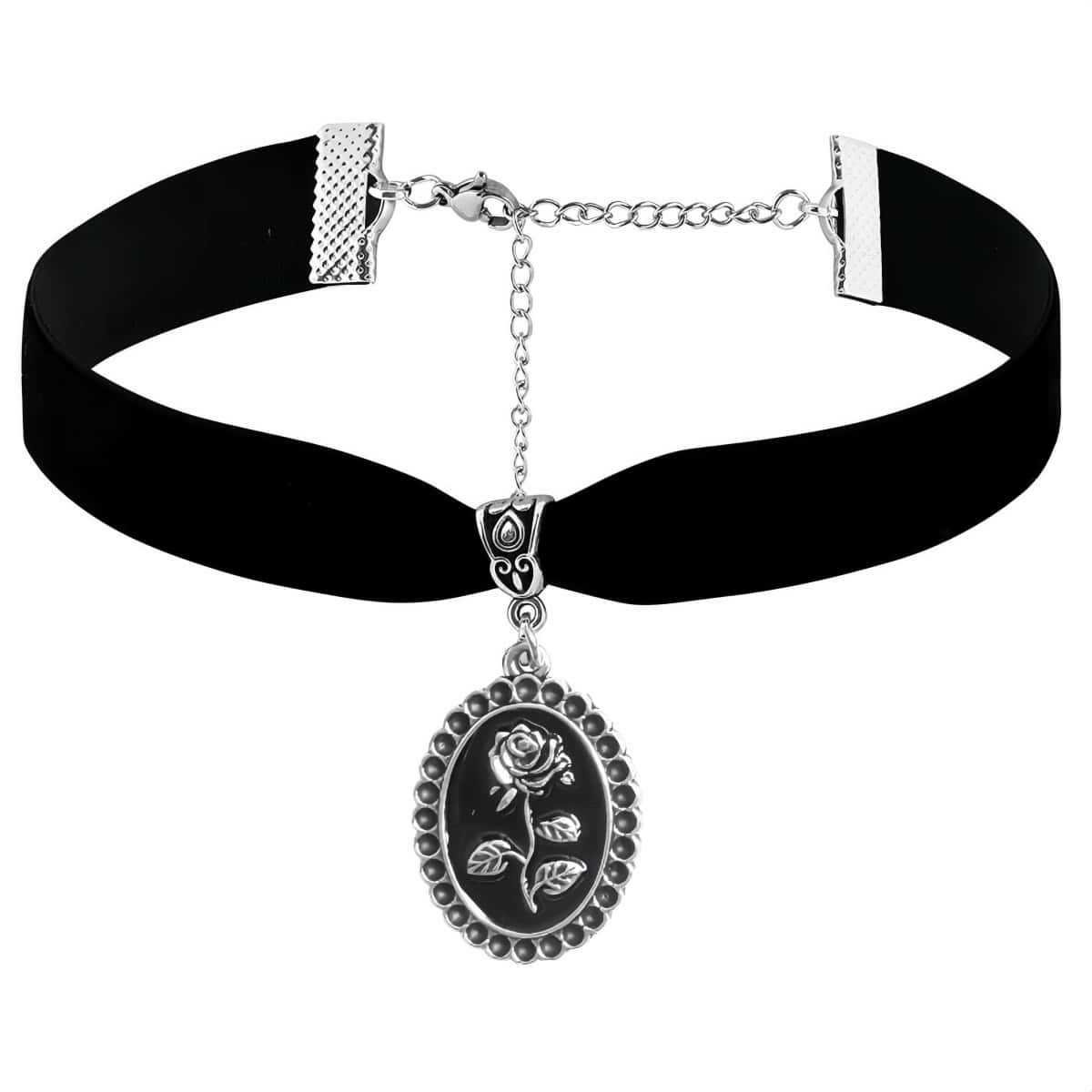 Fashion Gothic Oval Black Rose Engraved Flower Pendant Necklace Black Velvet Choke Collar for Women Halloween Punk Jewelry Gifts
Fashion Gothic Oval Black Rose Engraved Flower Pendant Necklace Black Velvet Choke Collar for Women Halloween Punk Jewelry Gifts