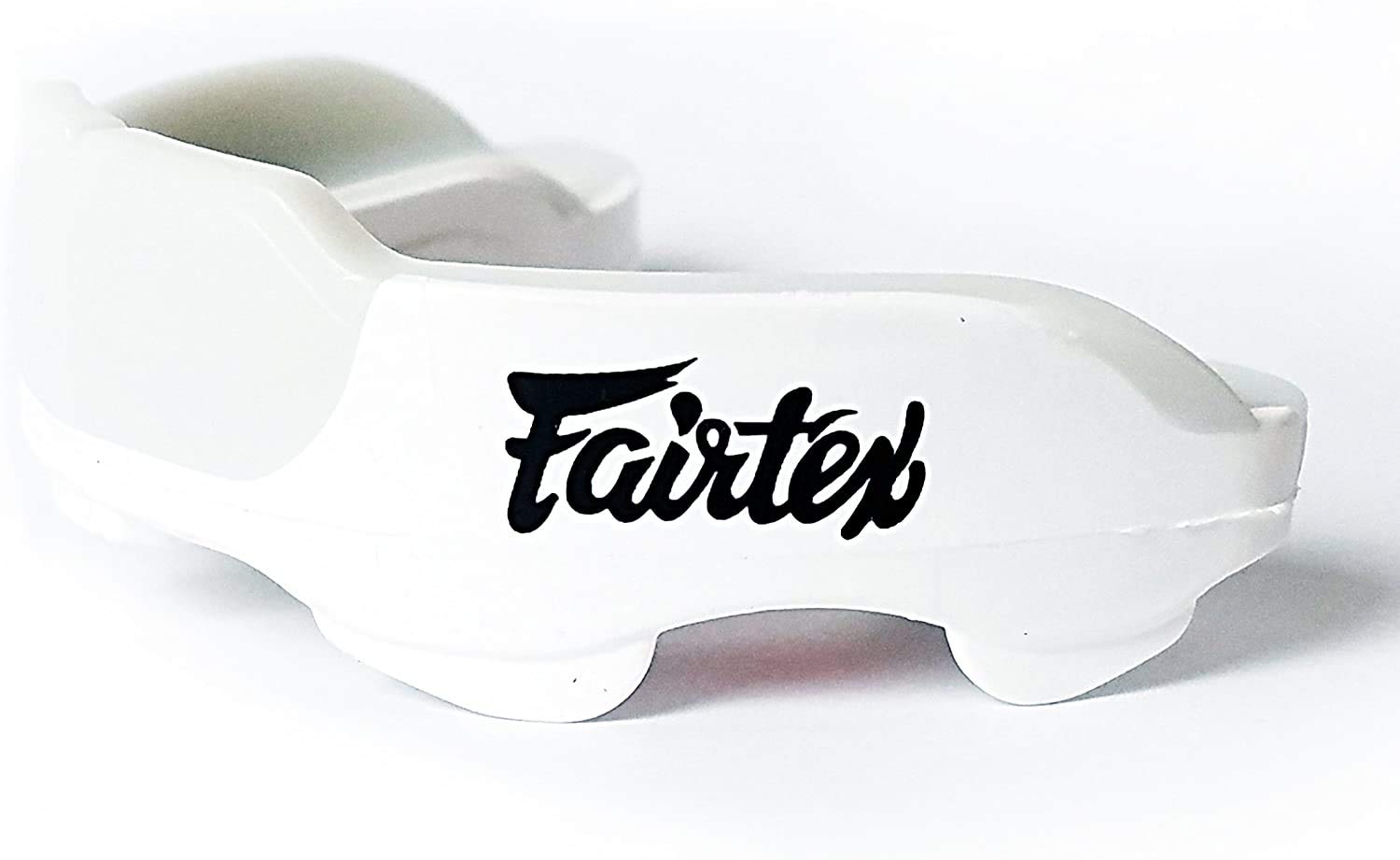 Fairtex MG3 Гелевая защита для рта Максимальная защита для контактных видов спорта Индивидуальная посадка Не содержит BPA и латекс Быстрое крепление на шнурке Сверхпрочная защита от ударов белый