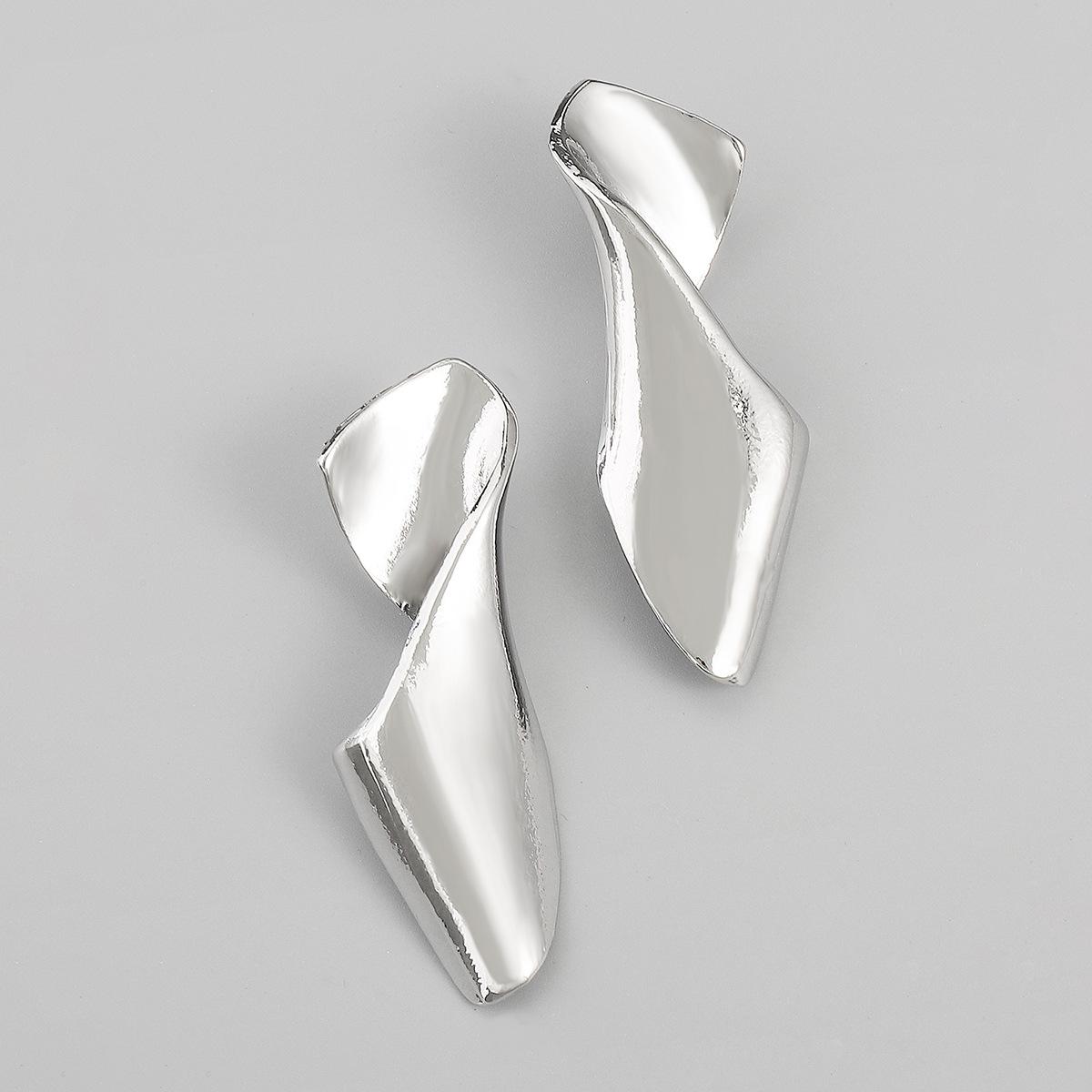 New Fashion Metallic Drop Earrings Women U Shape Geometric Irregular Dangle Earrings Minimalist Party Jewelry Gift Accessories
New Fashion Metallic Drop Earrings Women U Shape Geometric Irregular Dangle Earrings Minimalist Party Jewelry Gift Accessories