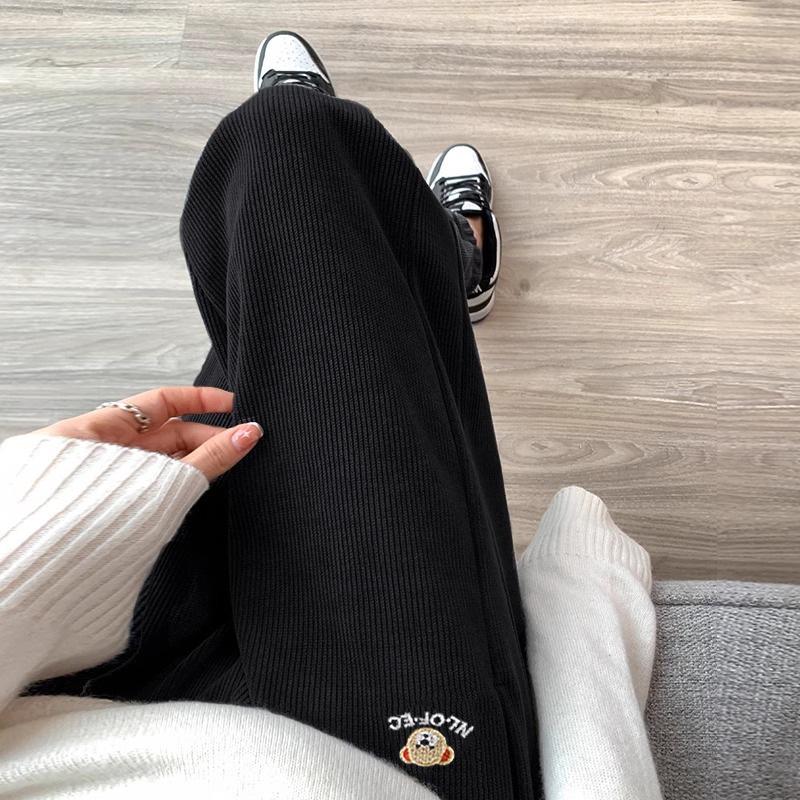 Plus Velvet Non-Constricting Maternity Sweatpants for Spring & Autumn Free Size (80-110 jin)
Plus Velvet Non-Constricting Maternity Sweatpants for Spring & Autumn Free Size (80-110 jin)