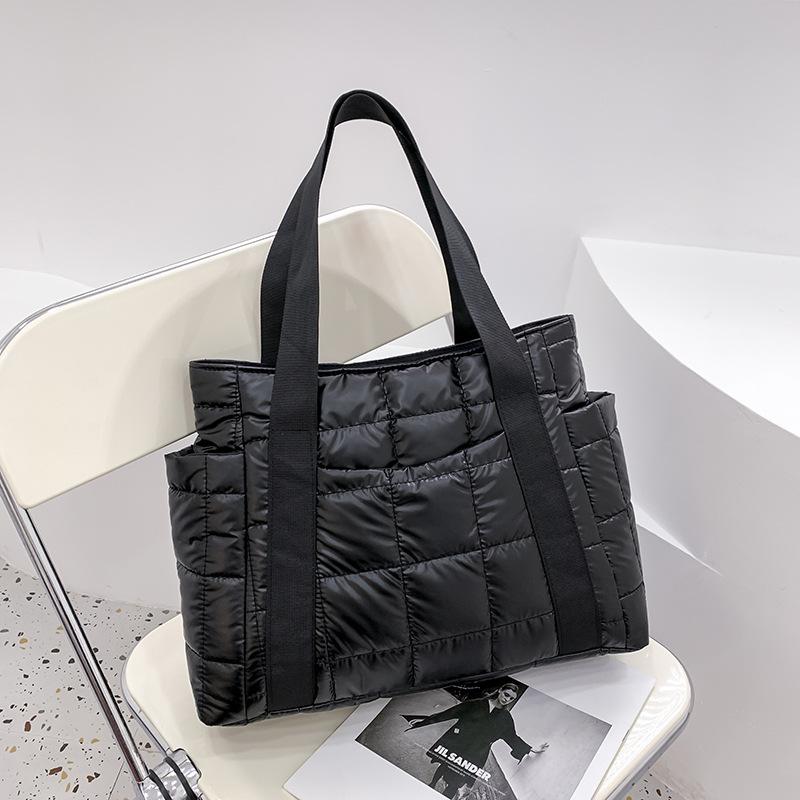 Casual down bag New trendy winter cotton clothes Plaid shoulder bag Student portable commuter messenger bag чорний
Casual down bag New trendy winter cotton clothes Plaid shoulder bag Student portable commuter messenger bag чорний