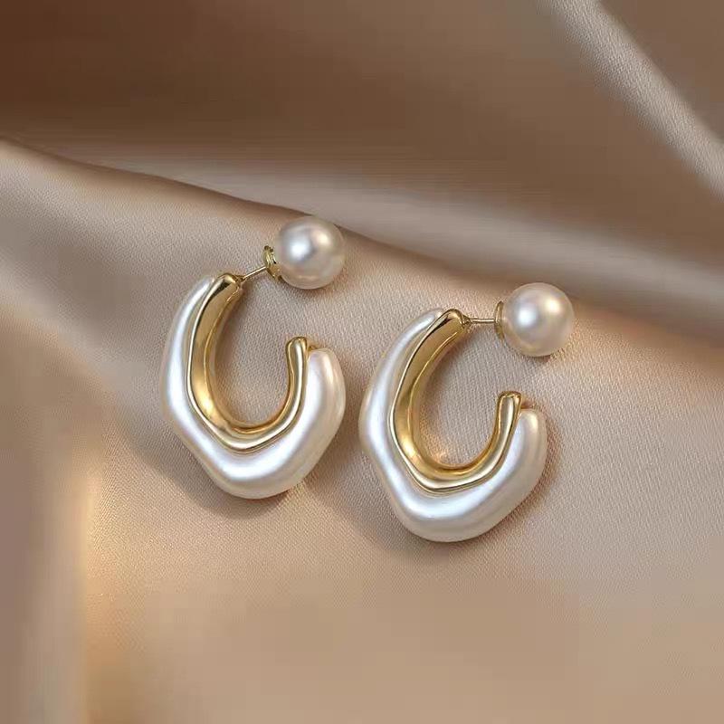 Iridescent White Irregular Stud Earrings - 2024 Trend Faux Pearl Ear Jewelry 925 Silver
Iridescent White Irregular Stud Earrings - 2024 Trend Faux Pearl Ear Jewelry 925 Silver