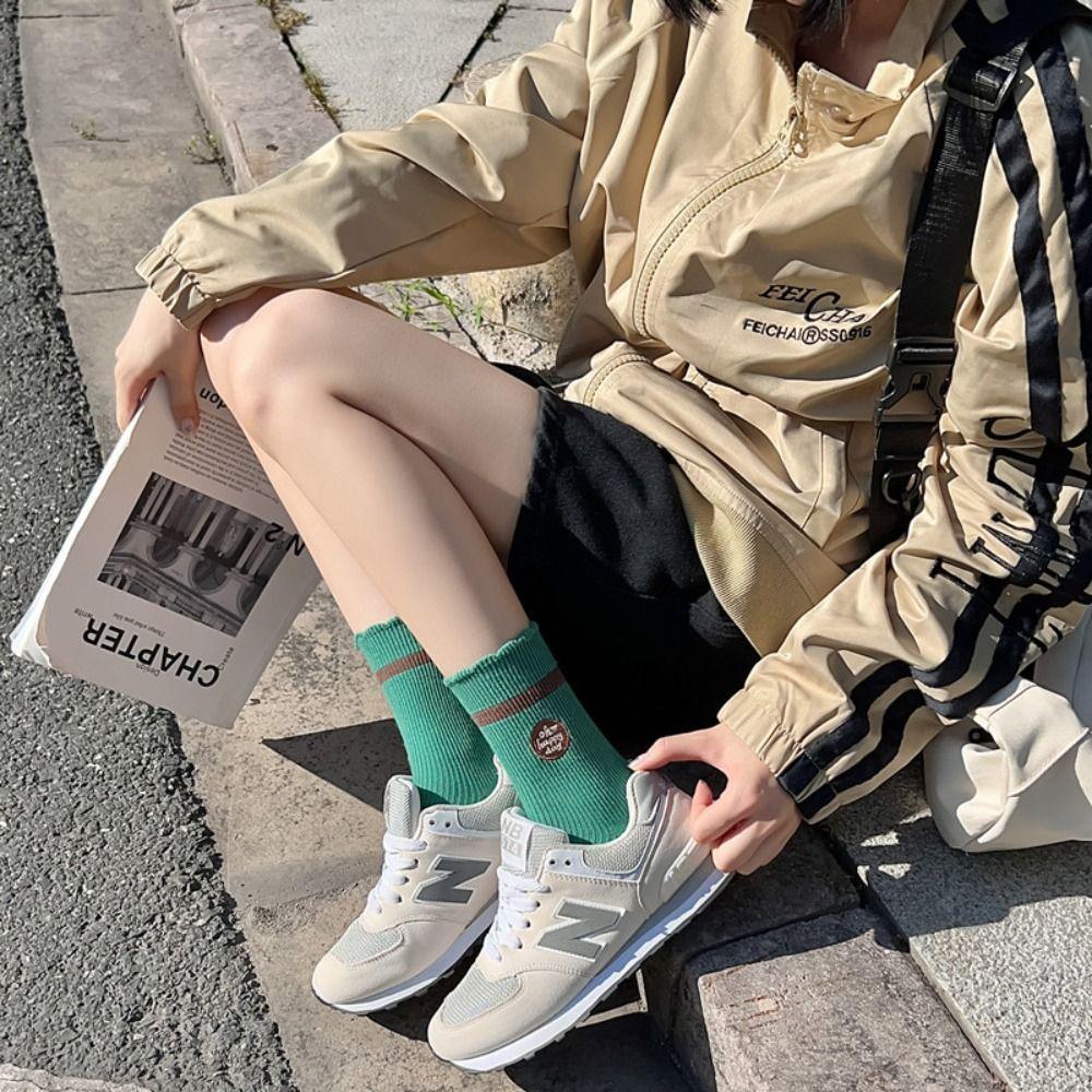 Harajuku Mixed-Color Socks Knitting Middle Tube Socks Casual Patchwork Color Socks Streetwear
Harajuku Mixed-Color Socks Knitting Middle Tube Socks Casual Patchwork Color Socks Streetwear