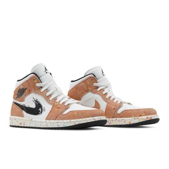 Air Jordan 1 Mid SE Brushstroke Paint Splatter DA8005-100 EU 41
Air Jordan 1 Mid SE Brushstroke Paint Splatter DA8005-100 EU 41