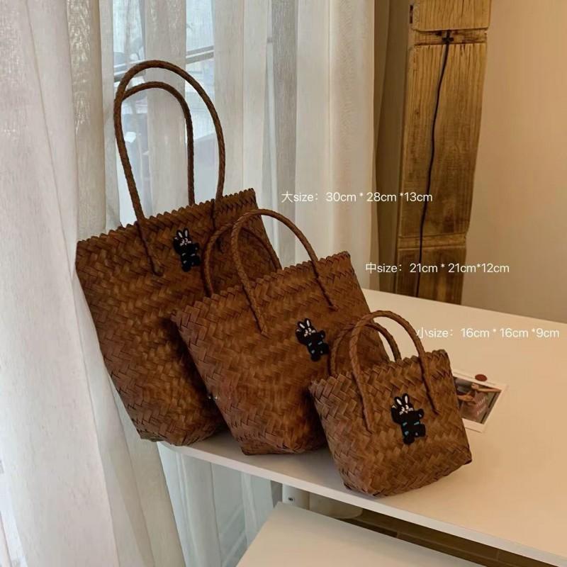 Internet Celebrity Hot Woven Vegetable Basket Rattan Portable Shoulder Bag With Hand Gift Hand-woven trumpet short handle
Internet Celebrity Hot Woven Vegetable Basket Rattan Portable Shoulder Bag With Hand Gift Hand-woven trumpet short handle