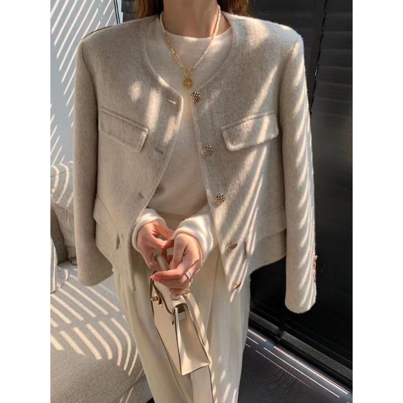 Женское маленькое мужское круглое пальто с небольшим ароматом для поездок на работу, повседневное универсальное пальто, модное осенне-зимнее универсальное пальто XL бежевый
Женское маленькое мужское круглое пальто с небольшим ароматом для поездок на работу, повседневное универсальное пальто, модное осенне-зимнее универсальное пальто XL бежевый