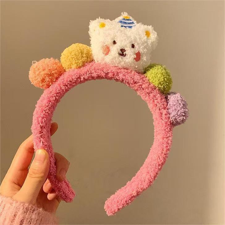 Adorable Teddy Bear Plush Headband for Women - Perfect for Face Washing and Mask Application, Fluffy Furry Hairband.
Adorable Teddy Bear Plush Headband for Women - Perfect for Face Washing and Mask Application, Fluffy Furry Hairband.