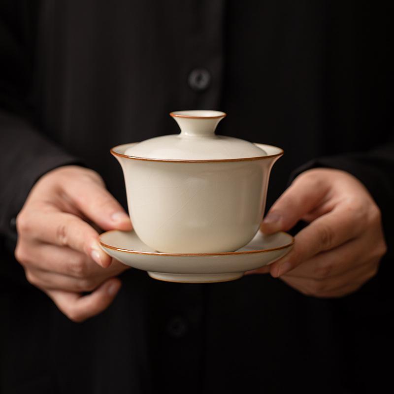 Beige Ru Kiln Kung Fu Tea Set Household High-end Open Ceramic Not Hot Office Teacup Sancai Cover Bowl
Beige Ru Kiln Kung Fu Tea Set Household High-end Open Ceramic Not Hot Office Teacup Sancai Cover Bowl