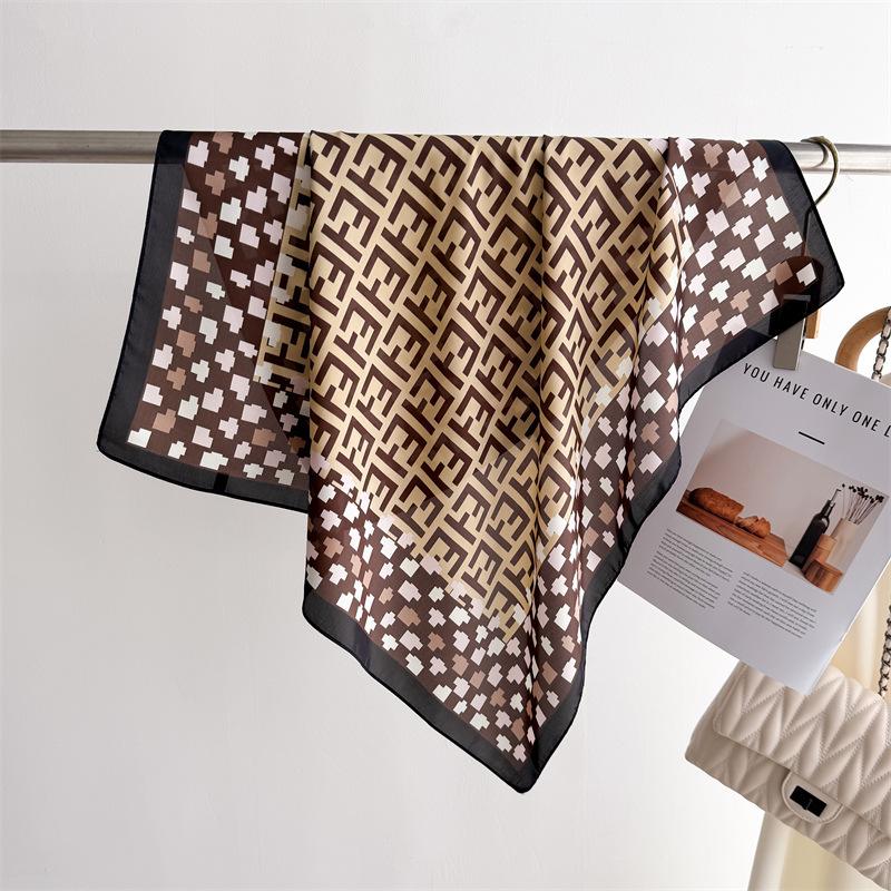 Шелковый платок с геометрическим принтом контрастного цвета, квадратный платок, шаль высокого класса, профессиональный, универсальный, шейный, маленький квадратный платок, косынка Unilateral 66-70CM
Шелковый платок с геометрическим принтом контрастного цвета, квадратный платок, шаль высокого класса, профессиональный, универсальный, шейный, маленький квадратный платок, косынка Unilateral 66-70CM