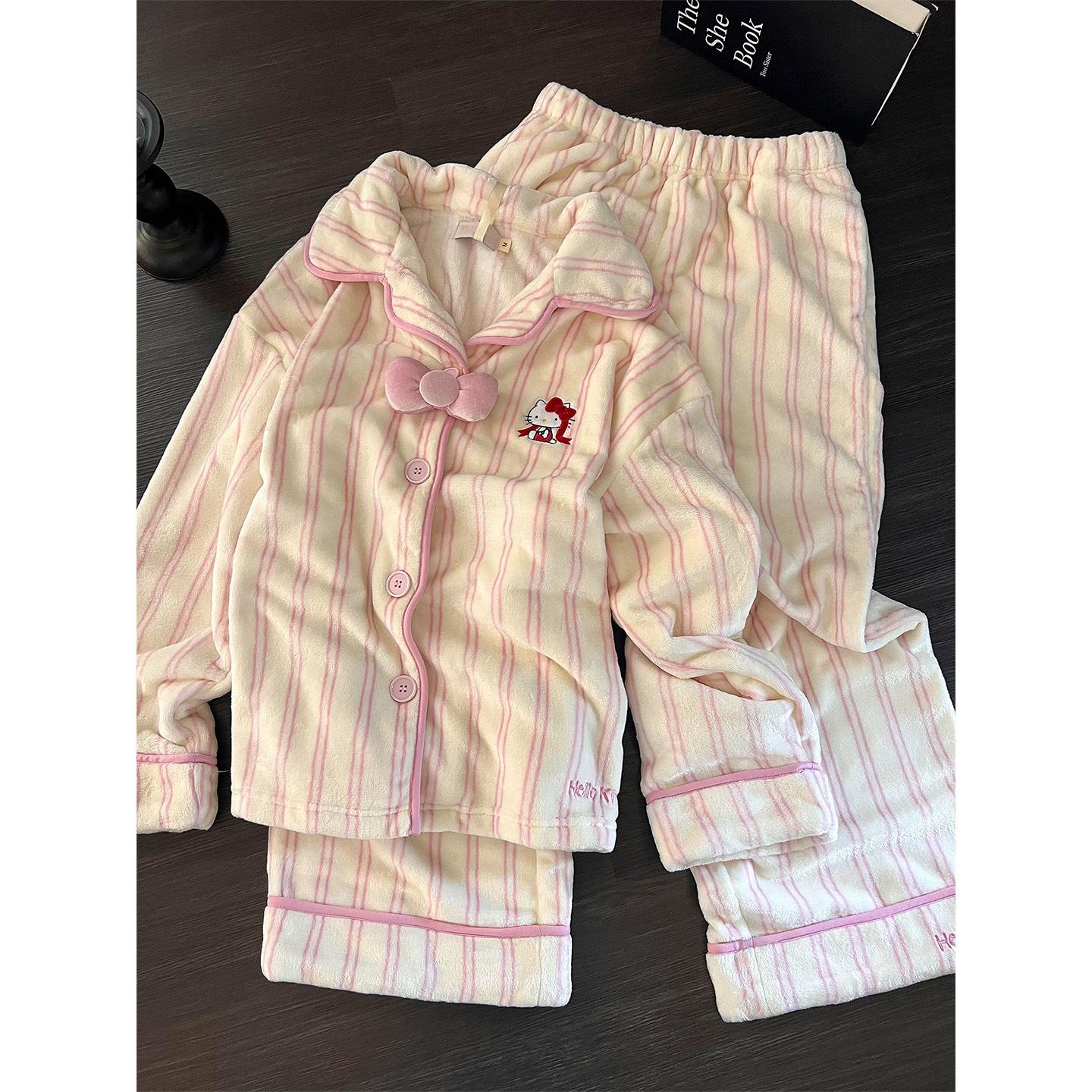 Soft waxy cute HelloKitty striped coral fleece pajamas women s winter thickened flannel loungewear spot L
Soft waxy cute HelloKitty striped coral fleece pajamas women s winter thickened flannel loungewear spot L