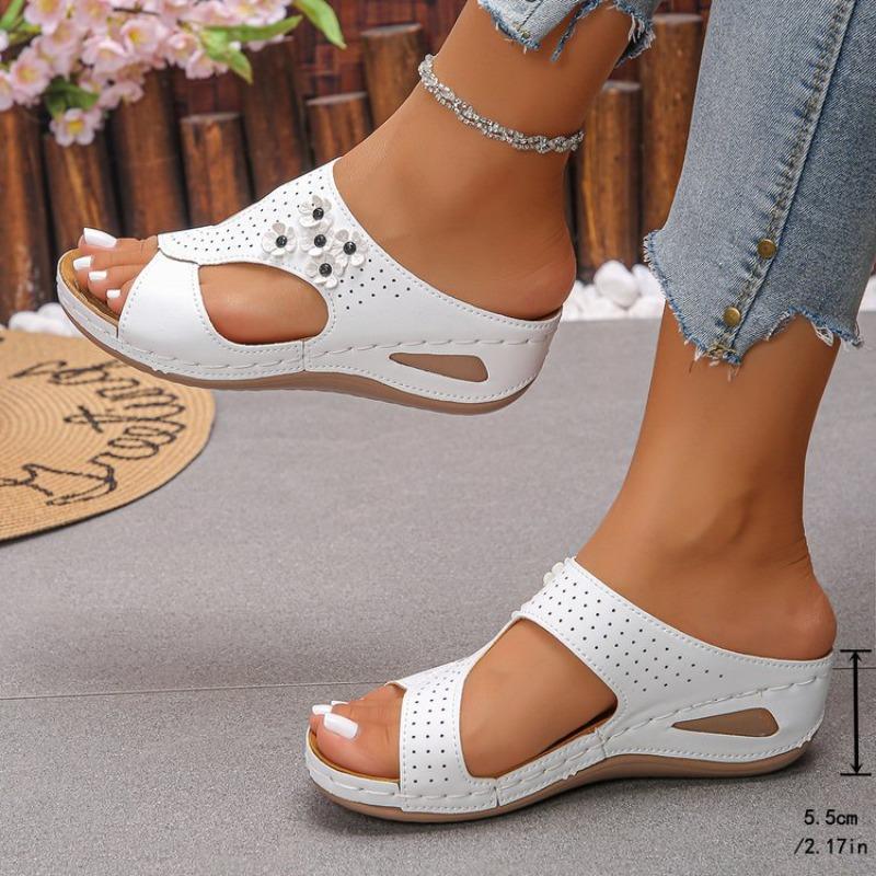 Summer new large-size women s shoes hollow solid color open-toed slope heel fish mouth one-character casual slippers 43 белый
Summer new large-size women s shoes hollow solid color open-toed slope heel fish mouth one-character casual slippers 43 белый