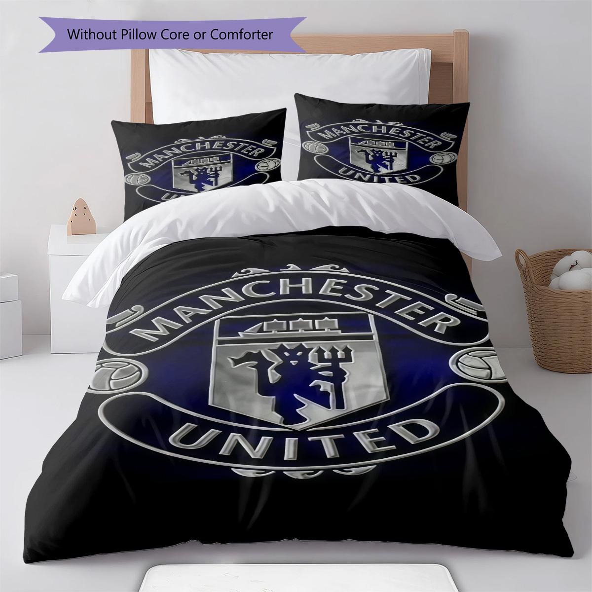 Man Utd Bedding Quilt Set Quilt Cover Pillowcase Home Decoration Birthday Gift (1 * duvet cover + 2 * pillowcase, without core) 135x200cm
Man Utd Bedding Quilt Set Quilt Cover Pillowcase Home Decoration Birthday Gift (1 * duvet cover + 2 * pillowcase, without core) 135x200cm