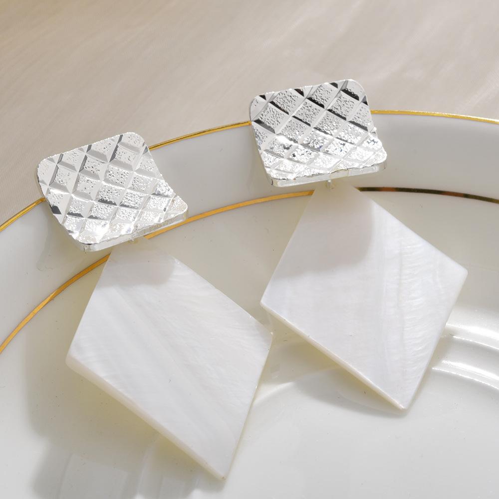 Крупные серьги-заявления с ракушками, геометрические круглые серьги-капли в океанском стиле
Крупные серьги-заявления с ракушками, геометрические круглые серьги-капли в океанском стиле