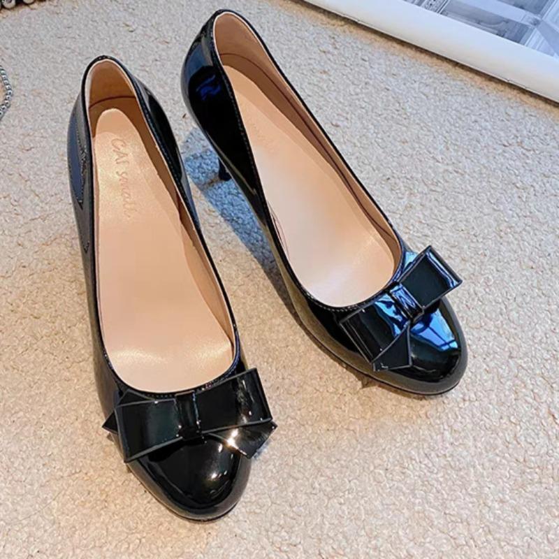 Temperament High-heeled Shoes Women s Summer New Round Head Bow Knot Slip-on Wear-resistant Single Shoes 40 чорний
Temperament High-heeled Shoes Women s Summer New Round Head Bow Knot Slip-on Wear-resistant Single Shoes 40 чорний