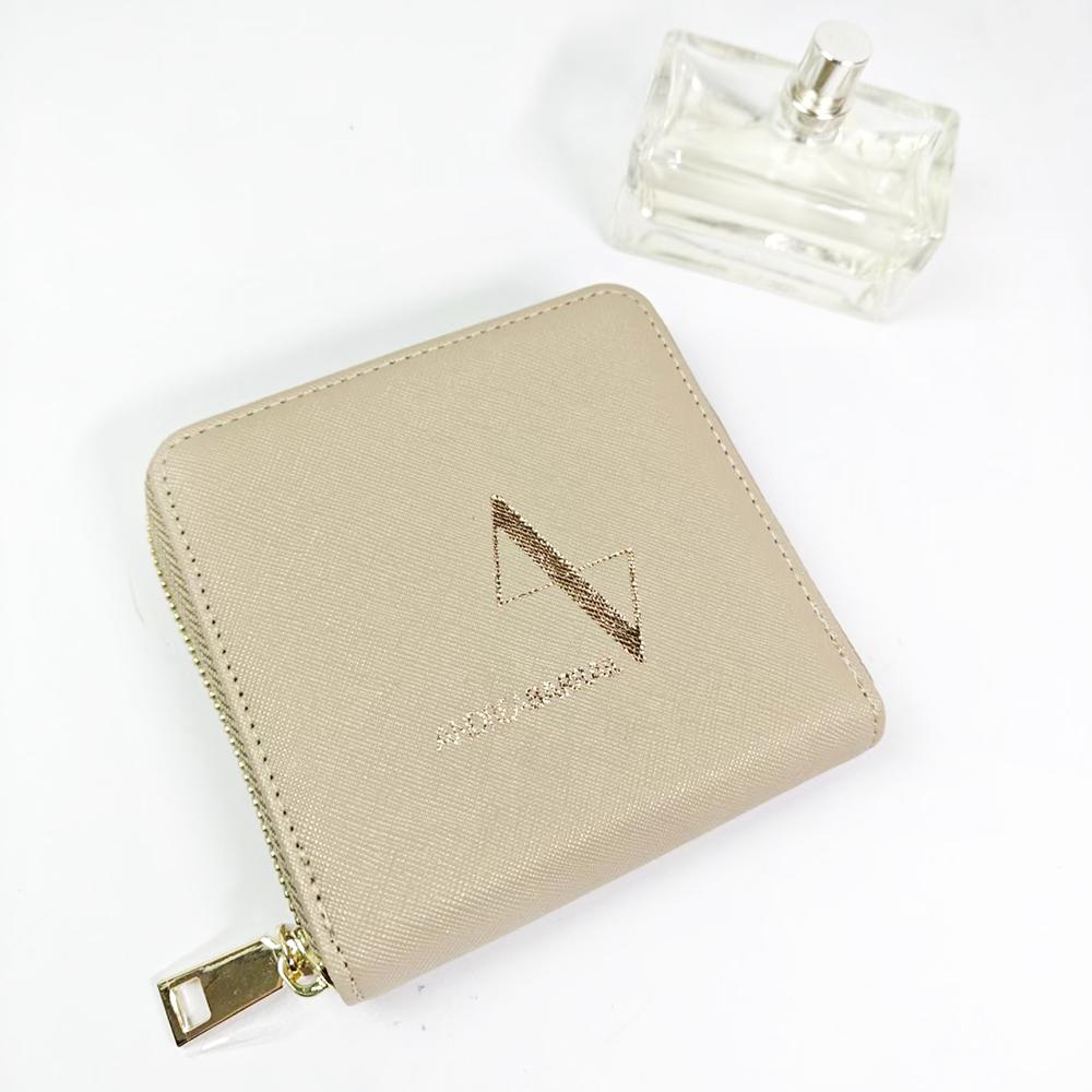 Luxury Slim Women Travel Jewelry Bag Custom Name Earrings Ring Organizer Fashion Lady Portable Zipper Necklace Jewelry Box бежевый
Luxury Slim Women Travel Jewelry Bag Custom Name Earrings Ring Organizer Fashion Lady Portable Zipper Necklace Jewelry Box бежевый