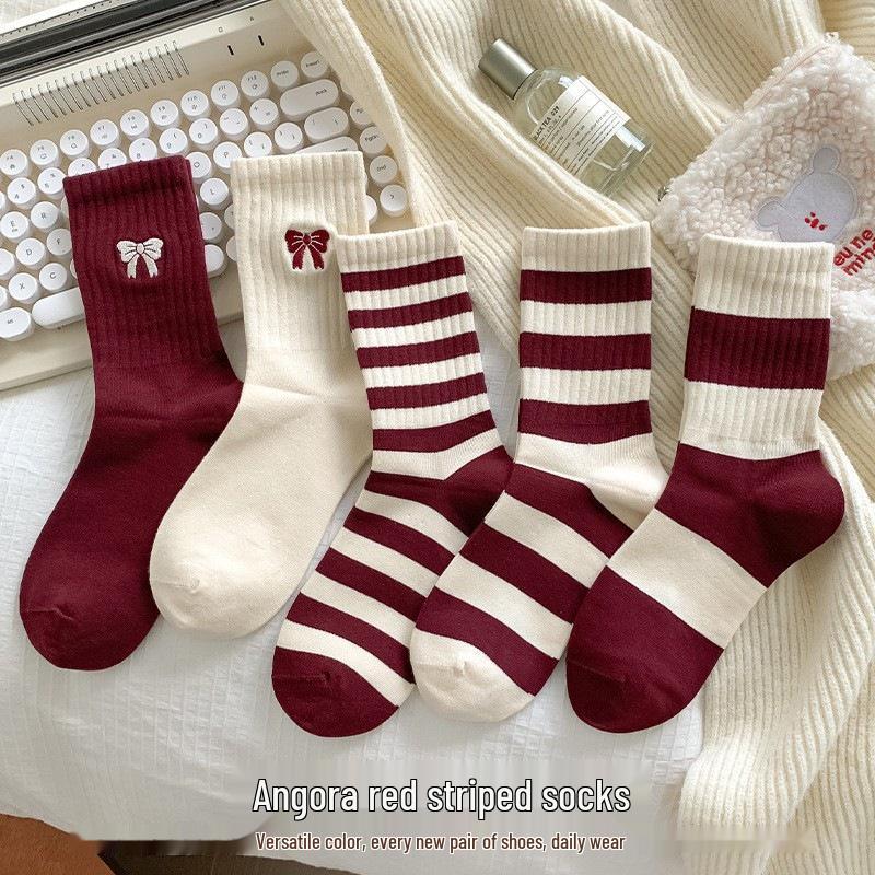 2024 Autumn/Winter Angora Red Socks with Wine Red Bow Embroidery - Medium to Long Pile Style One Size
2024 Autumn/Winter Angora Red Socks with Wine Red Bow Embroidery - Medium to Long Pile Style One Size