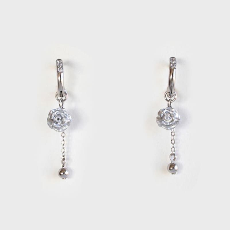 LingerPiece Silver rose drop earring Free
LingerPiece Silver rose drop earring Free