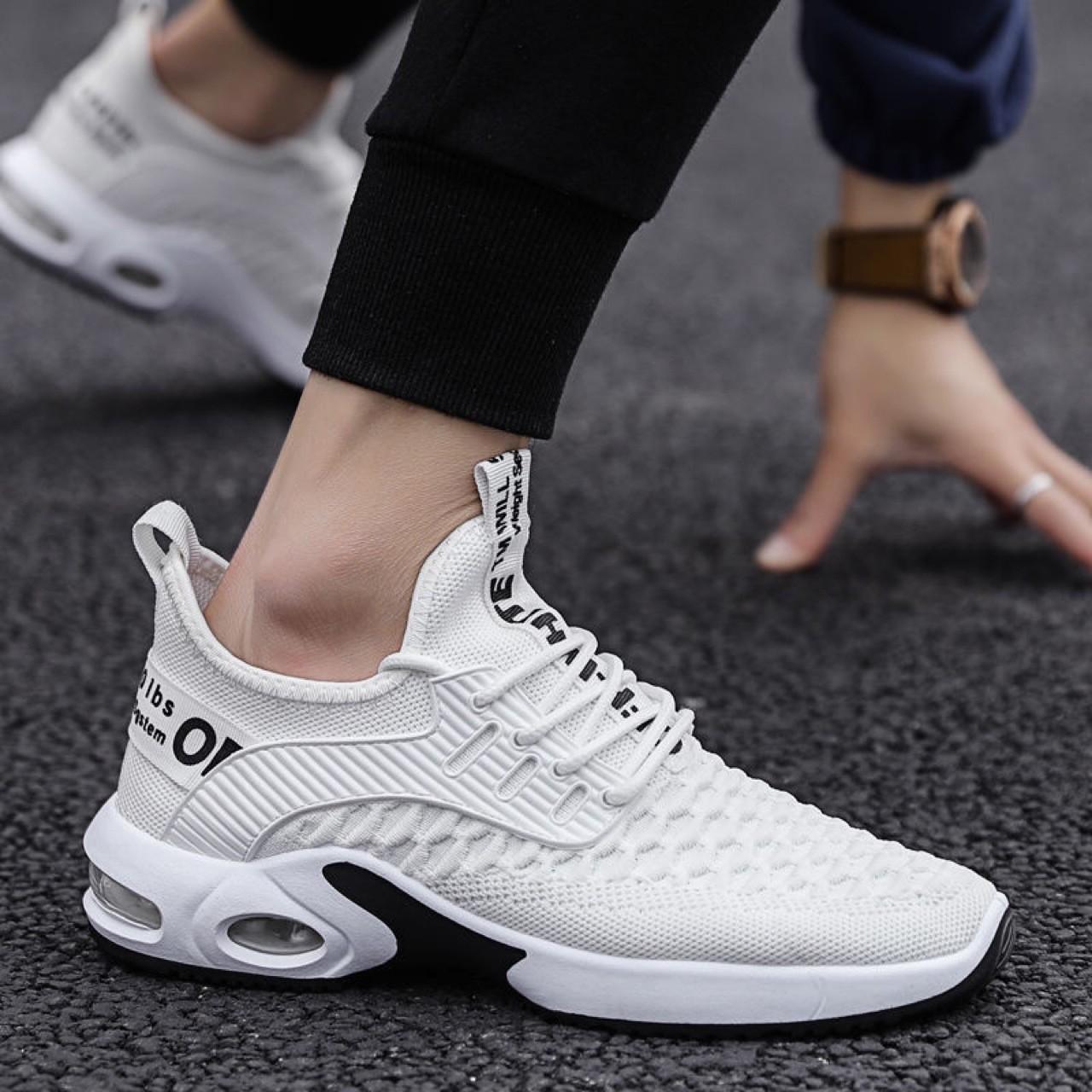 Spring and Autumn new breathable men s white fly-woven low-top front lace-up breathable and lightweight sports round head sports men s shoes 44
Spring and Autumn new breathable men s white fly-woven low-top front lace-up breathable and lightweight sports round head sports men s shoes 44