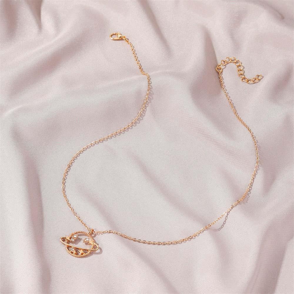 Star Pendant Zinc Zinc Alloy Girl Fashion Jewelry Hollow Planet Necklace Collarbone Chain Crystal Necklace
Star Pendant Zinc Zinc Alloy Girl Fashion Jewelry Hollow Planet Necklace Collarbone Chain Crystal Necklace