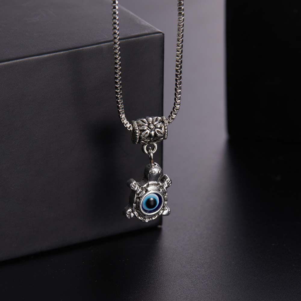 Chains Hand Shaped Lucky Blue Glass Fashion Jewelry Blue Eyes Necklace Demon Eye Clavicle Chains 4
Chains Hand Shaped Lucky Blue Glass Fashion Jewelry Blue Eyes Necklace Demon Eye Clavicle Chains 4