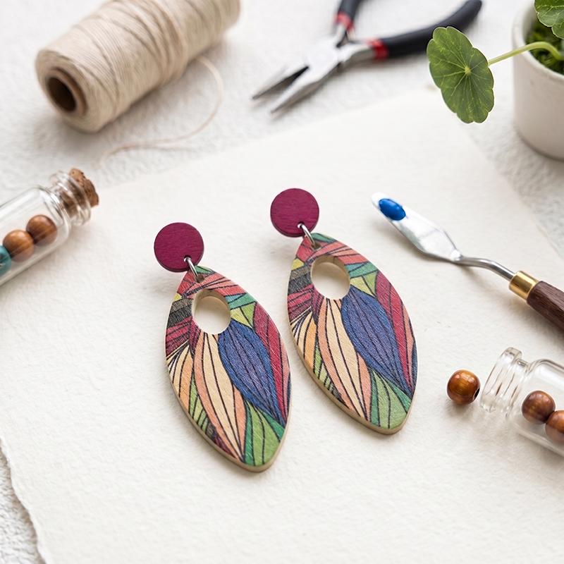 Bohemian Colorful Printed Water Drop Wooden Earrings for Women Creative Ethnic Artistic Style Charm Earrings Vacation Jewelry
Bohemian Colorful Printed Water Drop Wooden Earrings for Women Creative Ethnic Artistic Style Charm Earrings Vacation Jewelry