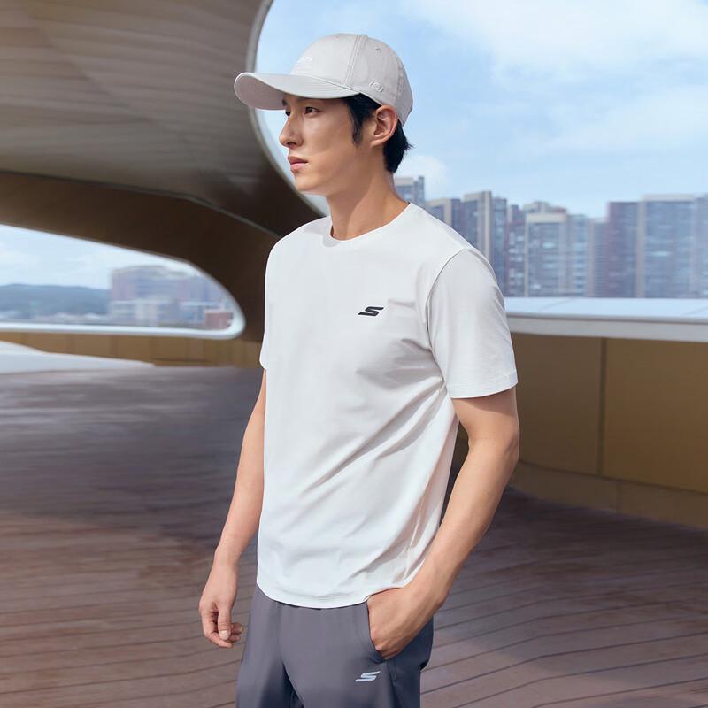 Skechers Men s Casual Short Sleeve Shirt L
Skechers Men s Casual Short Sleeve Shirt L