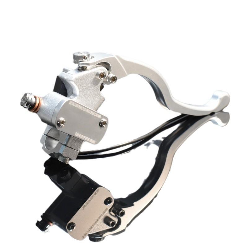 Beringer Universal 17.5MM Piston Motorcycle Electric Motorcycle Brake Master Cylinder Hydraulic Clutch No.9 Silver on the right
Beringer Universal 17.5MM Piston Motorcycle Electric Motorcycle Brake Master Cylinder Hydraulic Clutch No.9 Silver on the right