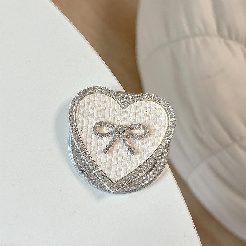 Rhinestone Bow Tie Love Leather Mobile Phone Airbag Bracket Light Luxury Magnetic Suction Wind Desktop Watch Drama Chasing Ring
Rhinestone Bow Tie Love Leather Mobile Phone Airbag Bracket Light Luxury Magnetic Suction Wind Desktop Watch Drama Chasing Ring