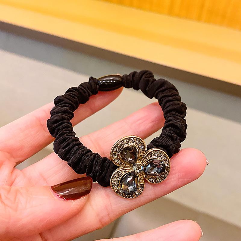 Alloy Hair Band Hair Loop - High-end Vintage Hair Rope Small Intestine Loop Elastic Band - Women s Accessory Hair Decoration 4#
Alloy Hair Band Hair Loop - High-end Vintage Hair Rope Small Intestine Loop Elastic Band - Women s Accessory Hair Decoration 4#