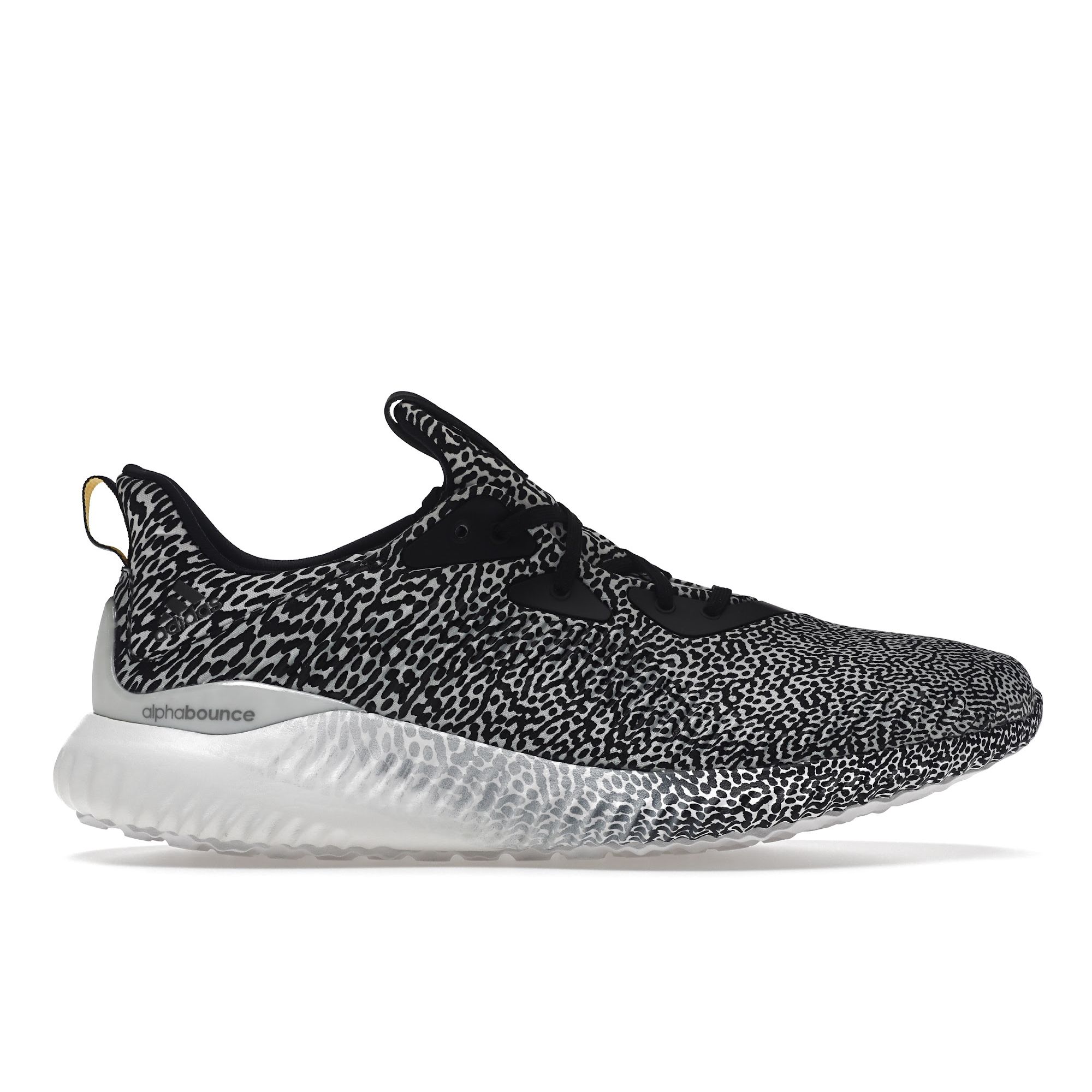 Кроссовки унисекс adidas Alphabounce Motion Capture Black Core-Black Iron-металлик B54366
Кроссовки унисекс adidas Alphabounce Motion Capture Black Core-Black Iron-металлик B54366