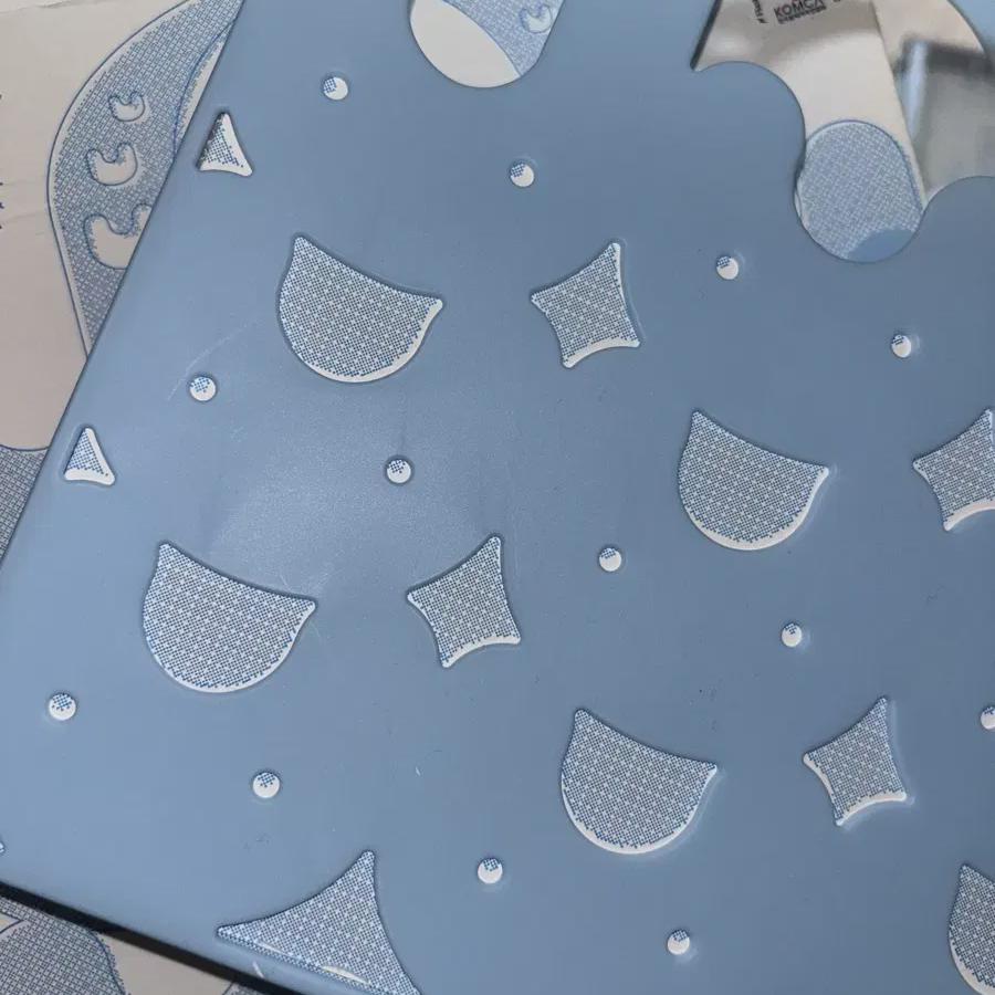 Newjeans Get Up Bunny Beach Bag
Newjeans Get Up Bunny Beach Bag