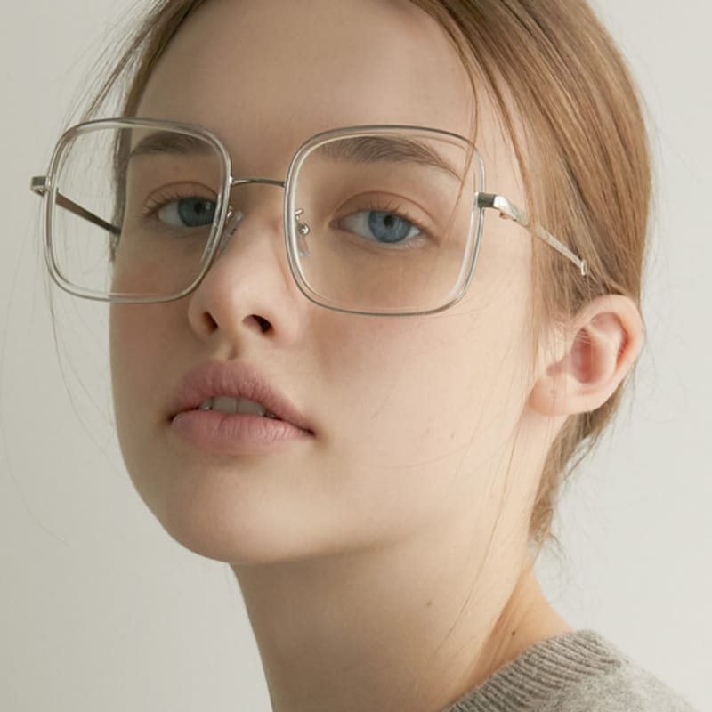 One Brilliant Simon-OB243-Crystal Gold FREE
One Brilliant Simon-OB243-Crystal Gold FREE