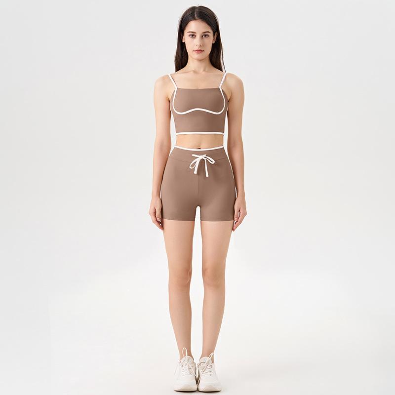 Two-Tone Fitness Yoga Tank & Brushed Nude Pants Plus Size Set for Women Small (S)
Two-Tone Fitness Yoga Tank & Brushed Nude Pants Plus Size Set for Women Small (S)
