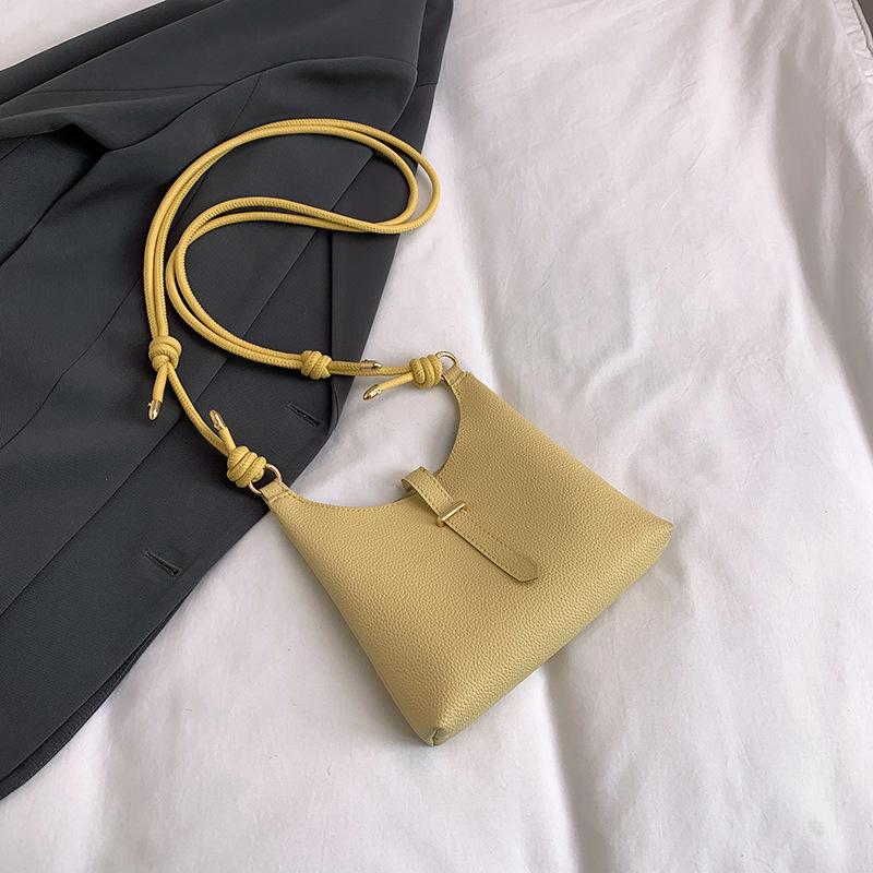 Spring New Korean Style Top Handle Bags Fashiable Luxury Shoulder Bag Fashiable and Versatile Commuting Bag Small Square Bag жовтий
Spring New Korean Style Top Handle Bags Fashiable Luxury Shoulder Bag Fashiable and Versatile Commuting Bag Small Square Bag жовтий