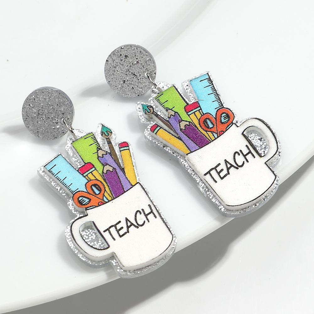 Lovely Glitter Acrylic School Day Ruler Scissors Pencil Drop Earrings for Women Double-layer Cup English Letter Dangle earrings сірий
Lovely Glitter Acrylic School Day Ruler Scissors Pencil Drop Earrings for Women Double-layer Cup English Letter Dangle earrings сірий
