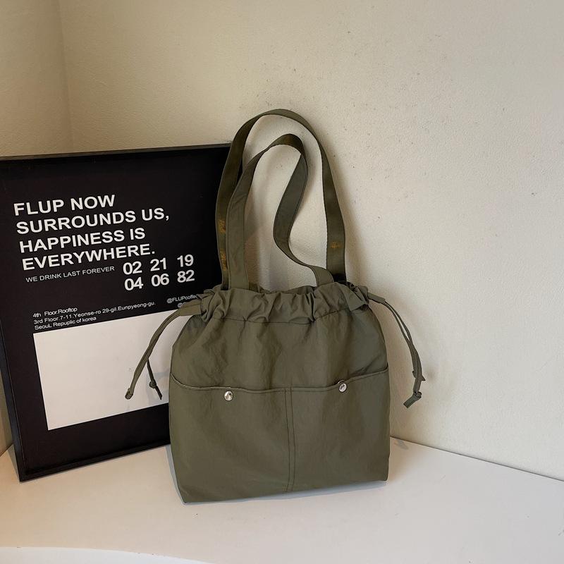 Casual canvas bag Korean lazy style underarm bag women s 2025 new nylon cloth tote bag large capacity shoulder bag зелёный
Casual canvas bag Korean lazy style underarm bag women s 2025 new nylon cloth tote bag large capacity shoulder bag зелёный