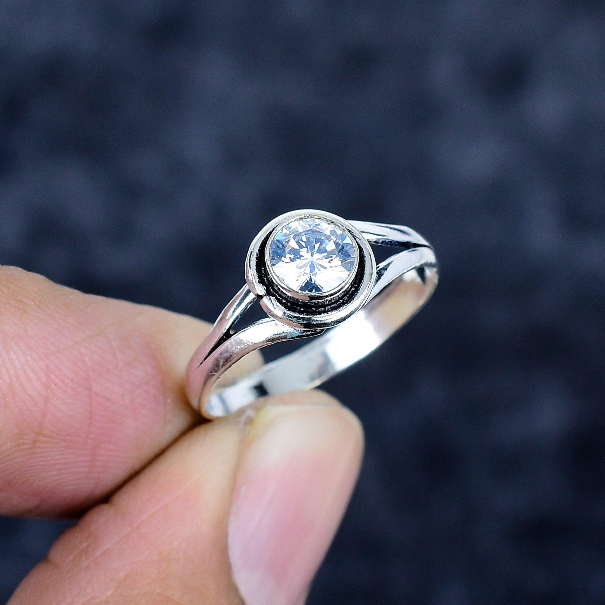 White Topaz Gemstone Handmade 925 Sterling Silver Jewelry Ring Size 7.5 MM-3458
White Topaz Gemstone Handmade 925 Sterling Silver Jewelry Ring Size 7.5 MM-3458