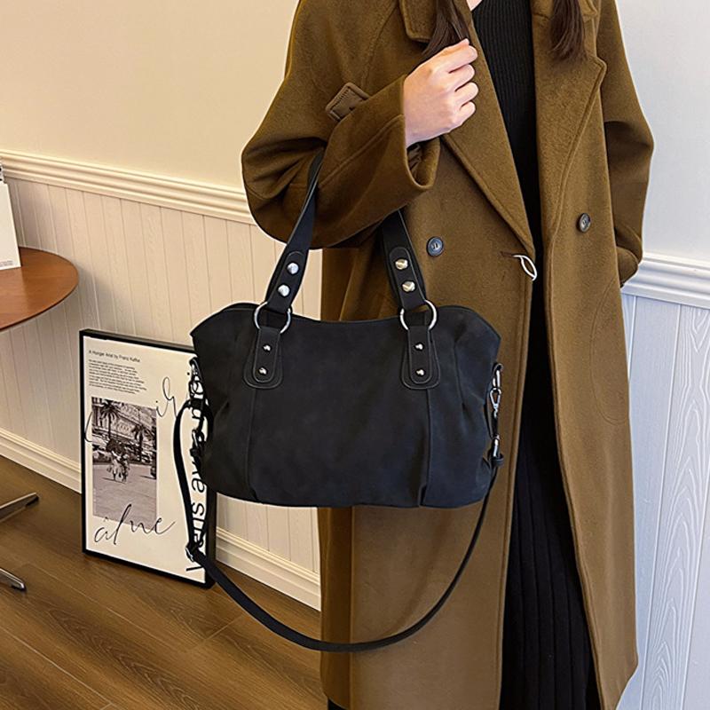 Fashionable Women s Large Capacity Tote Bag Pu Frosted Girl s Short Distance Travel Handbag Single Shoulder Armpit Bag 37cmX23cmX14cm
Fashionable Women s Large Capacity Tote Bag Pu Frosted Girl s Short Distance Travel Handbag Single Shoulder Armpit Bag 37cmX23cmX14cm