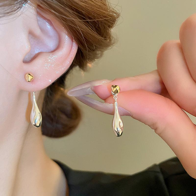 Mirror water drop two wear stud earrings niche design earrings simple versatile earrings women
Mirror water drop two wear stud earrings niche design earrings simple versatile earrings women