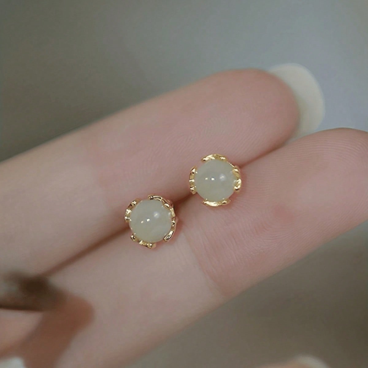 1 Pair of Delicate and Compact Earrings for Women, Embedded with Simulated Jade Earrings, Suitable for Daily Wear and Holiday Gift Giving золотий
1 Pair of Delicate and Compact Earrings for Women, Embedded with Simulated Jade Earrings, Suitable for Daily Wear and Holiday Gift Giving золотий