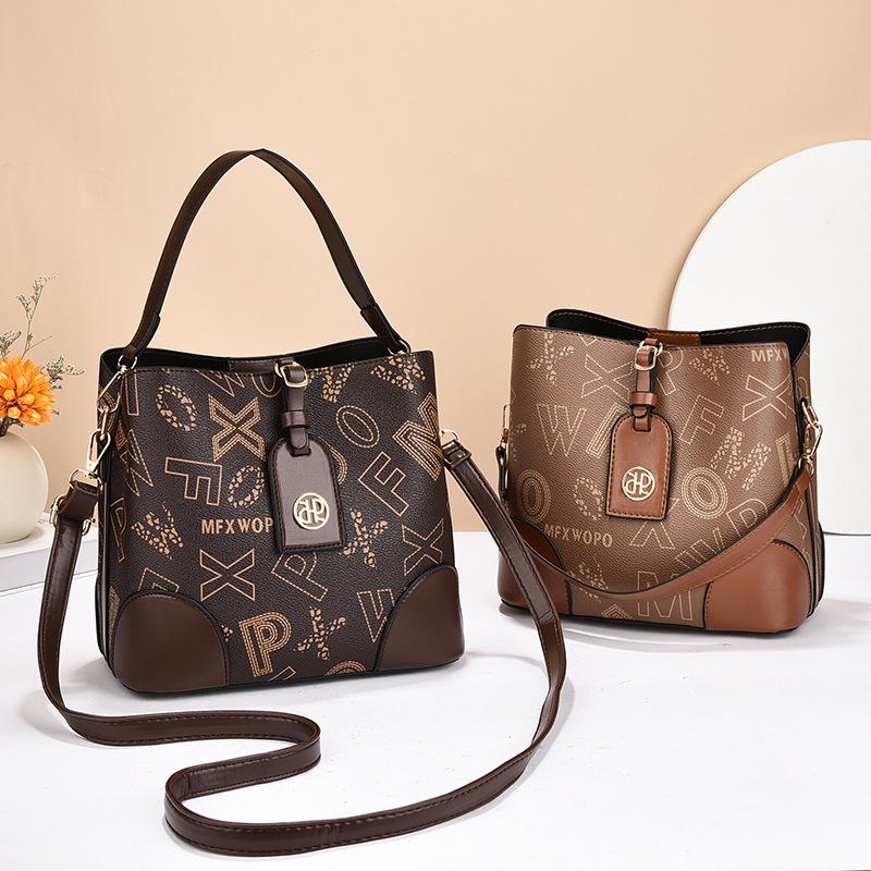 Women s bag 2025 new fashion bag messenger bag women s large-capacity handbag shoulder bucket bag women s bag
Women s bag 2025 new fashion bag messenger bag women s large-capacity handbag shoulder bucket bag women s bag