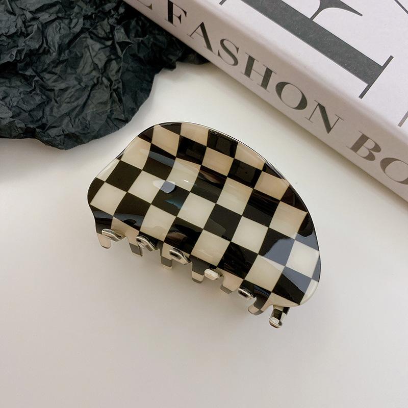 Dazzling Pvc Black And White Checker Hair Claw Clip For Women Ideal For Stylish And Looks Sweet BlackWhite 8.7cm
Dazzling Pvc Black And White Checker Hair Claw Clip For Women Ideal For Stylish And Looks Sweet BlackWhite 8.7cm