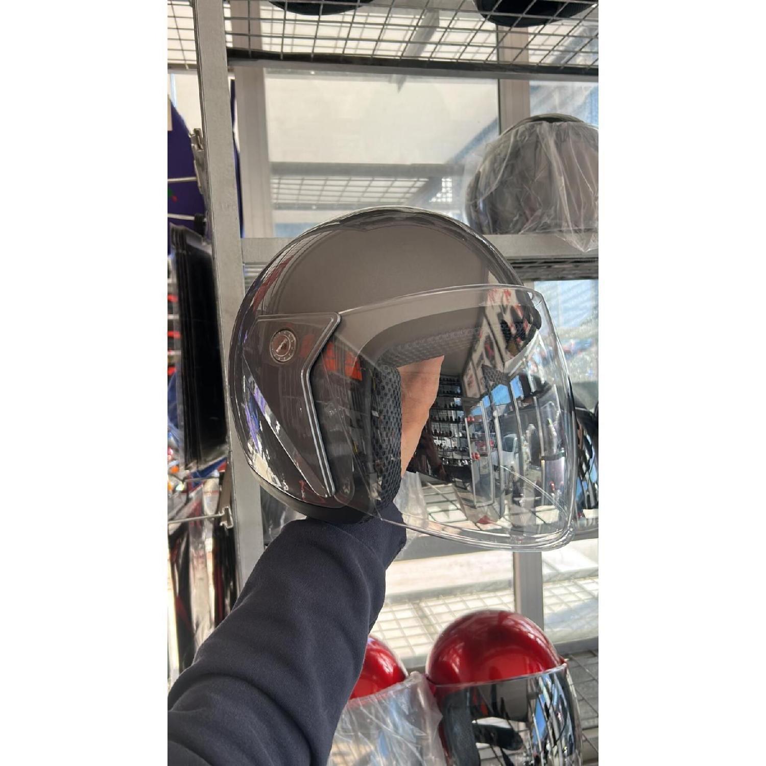 Half Motorcycle Helmet 1st Class Quality Smoked S серый
Half Motorcycle Helmet 1st Class Quality Smoked S серый