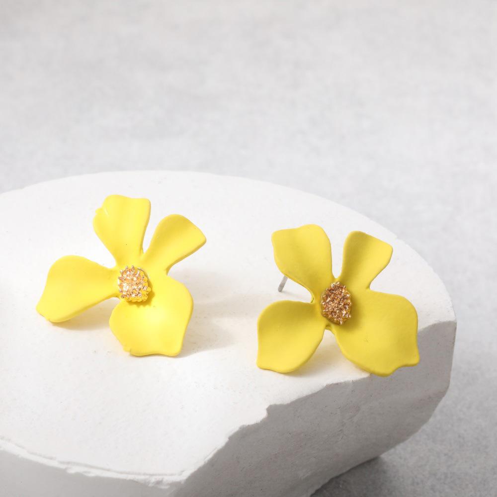Sweet Lemon Yellow Earrings Niche Design Sense Cute Flower Pearl Female Korean Simple Versatile Geometric Earrings
Sweet Lemon Yellow Earrings Niche Design Sense Cute Flower Pearl Female Korean Simple Versatile Geometric Earrings